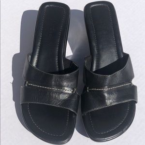 Nine and Co. Wedge Womens Black Slides
